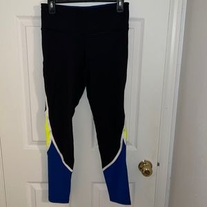 Victoria’s Secret Sport Knockout Tights - Size Medium